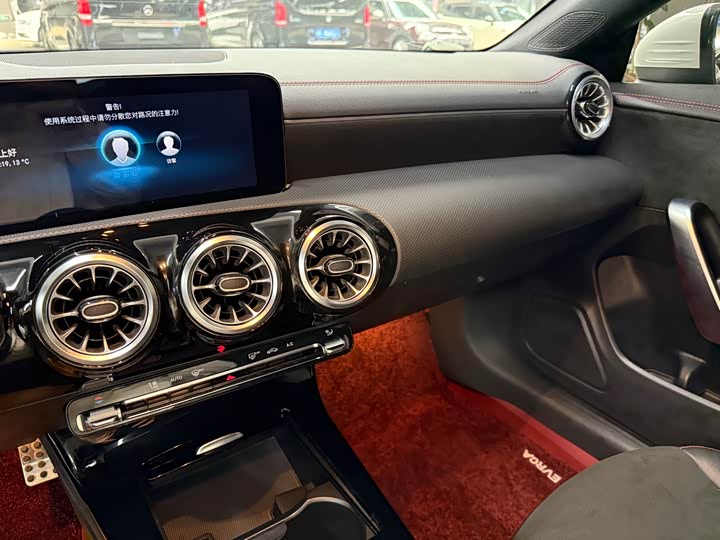 Фото 8 - Mercedes-Benz CLA-Class