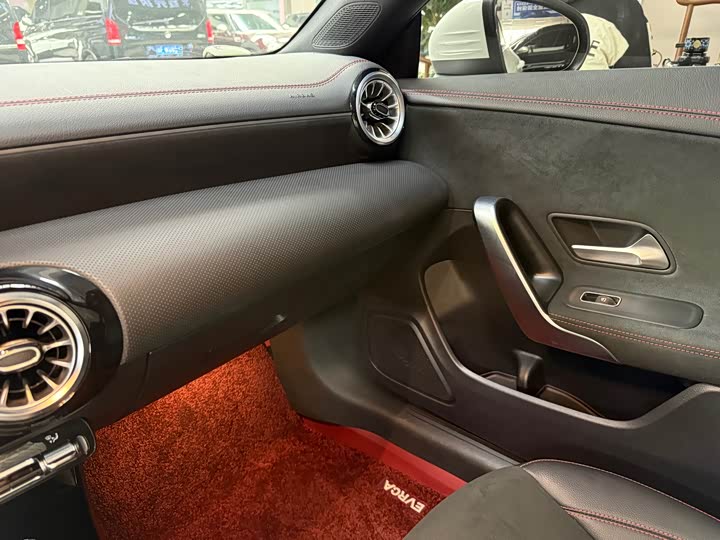 Фото 9 - Mercedes-Benz CLA-Class