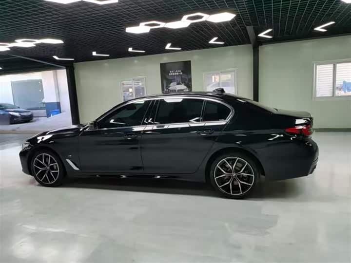 Фото 5 - BMW 5 Series