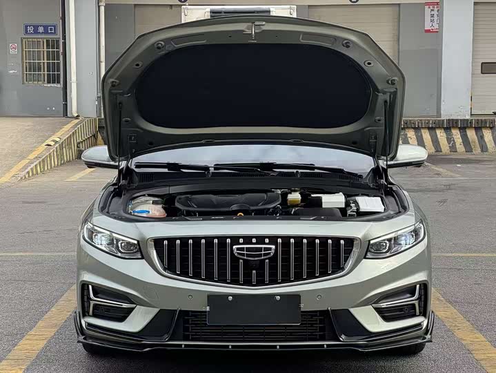 Фото 8 - Geely Preface