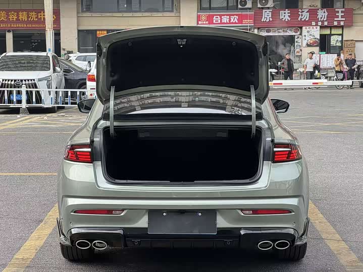 Фото 9 - Geely Preface