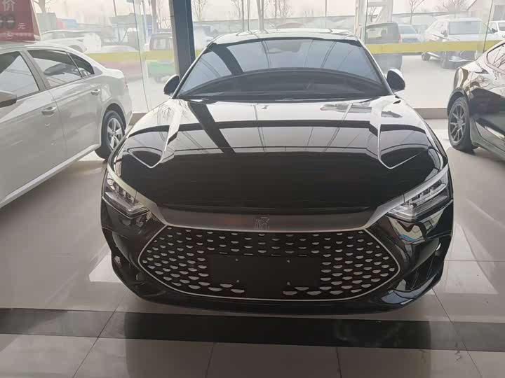 Фото 2 - BYD Han