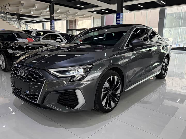 Фото 1 - Audi A3