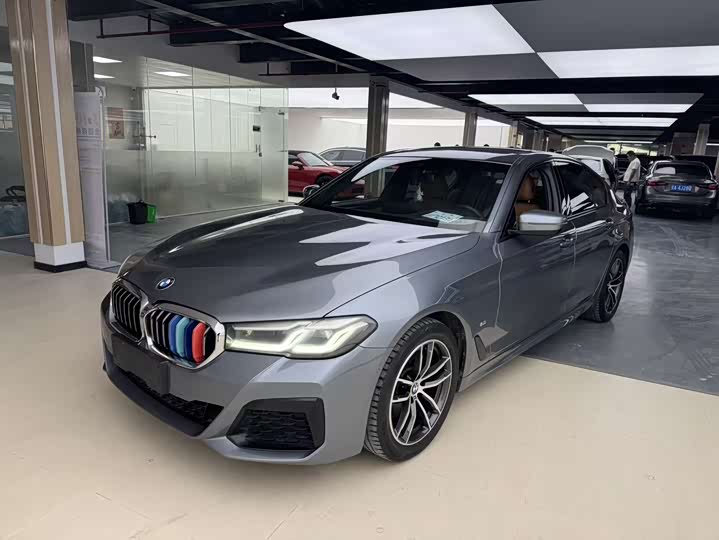 Фото 1 - BMW 5 Series