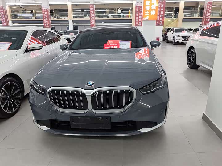 Фото 2 - BMW 5 Series