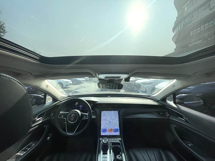 Фото 3 - Hongqi H5