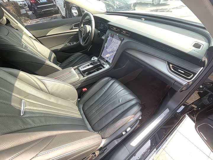 Фото 6 - Hongqi H5