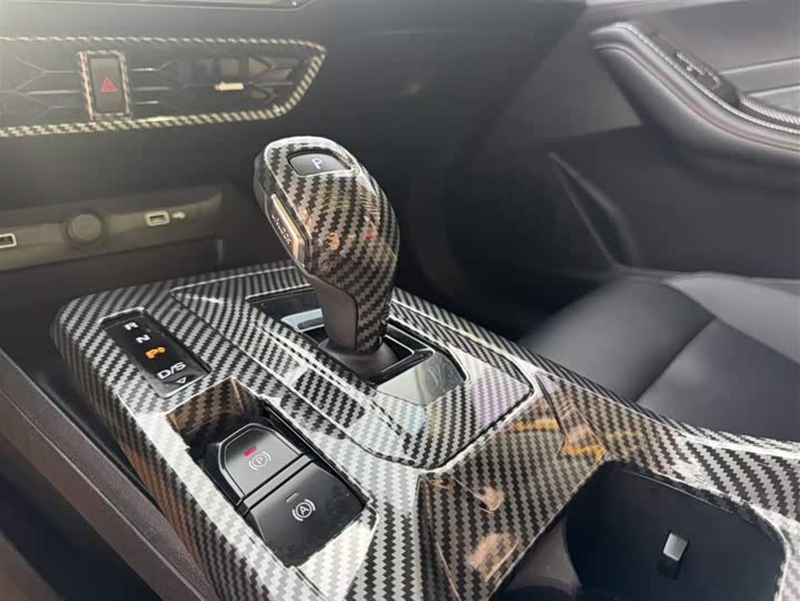 Фото 8 - MG Motor 5