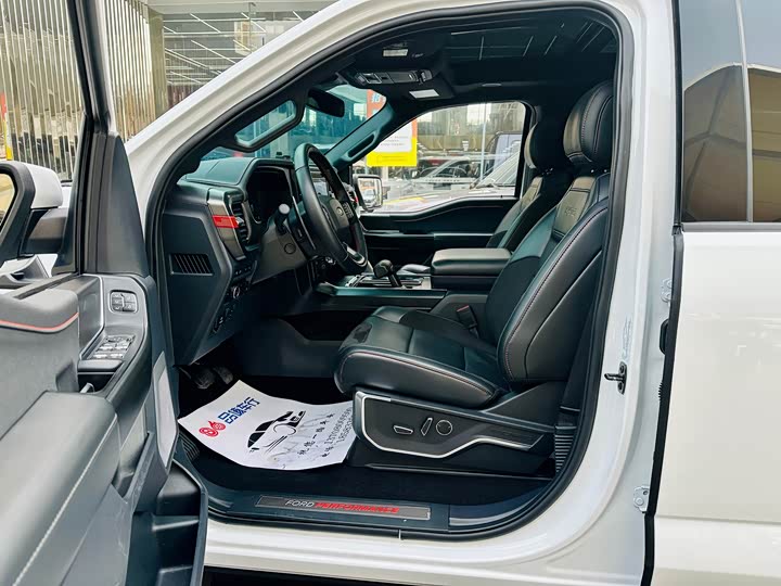 Фото 5 - Ford F-150 Raptor