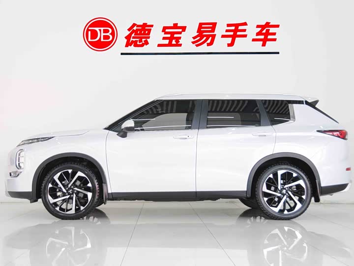 Фото 5 - Mitsubishi Outlander