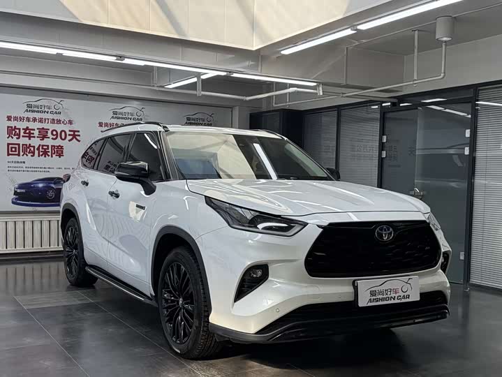 Фото 3 - Toyota Highlander