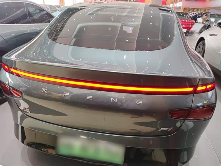 Фото 6 - XPeng P7