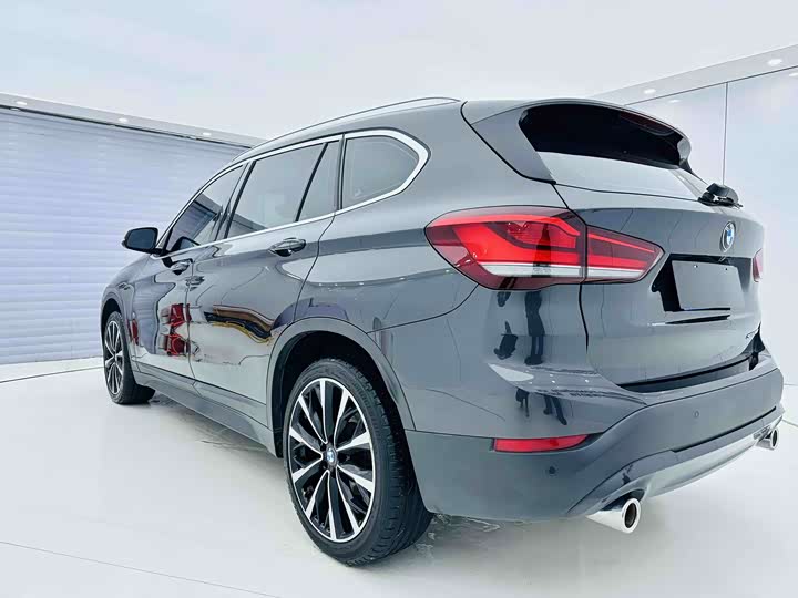 Фото 6 - BMW X1
