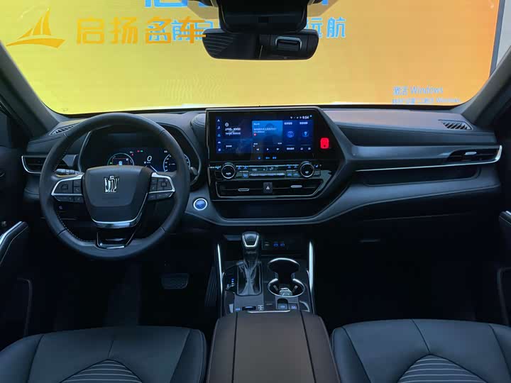 Фото 6 - Toyota Crown Kluger