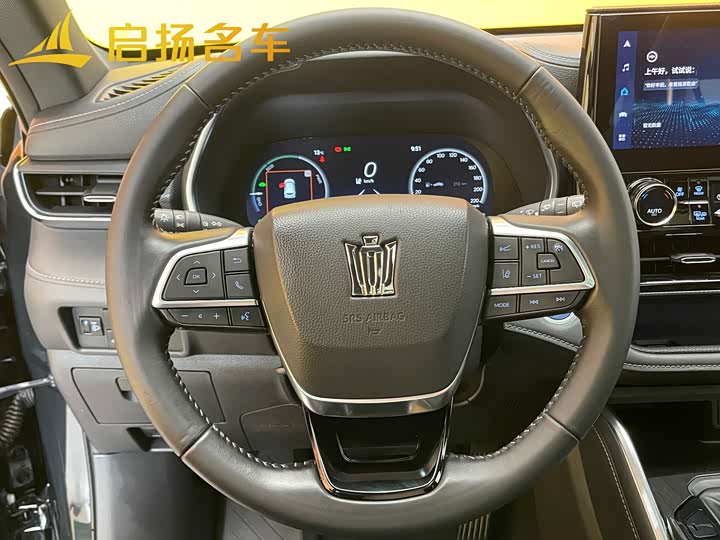 Фото 7 - Toyota Crown Kluger