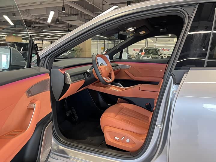 Фото 8 - Nio Onvo L60