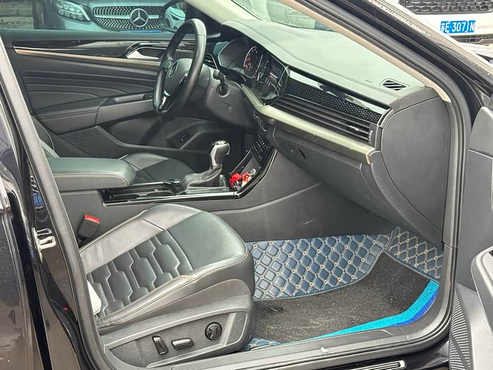 Фото 6 - Volkswagen Passat