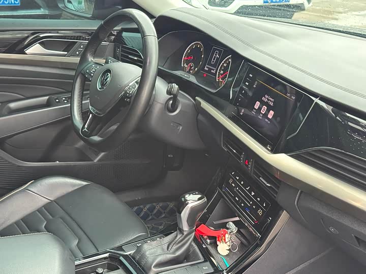 Фото 7 - Volkswagen Passat