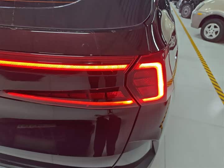 Фото 8 - Hyundai Custo