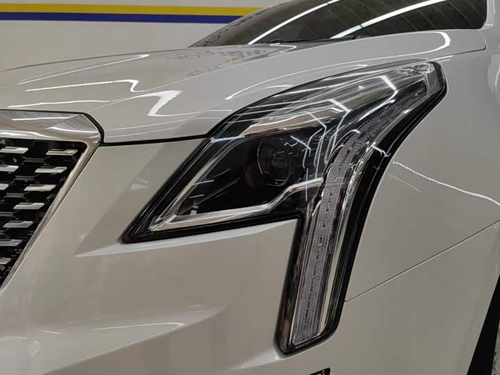 Фото 5 - Cadillac XT5
