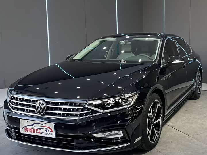 Фото 1 - Volkswagen Magotan