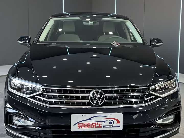 Фото 2 - Volkswagen Magotan