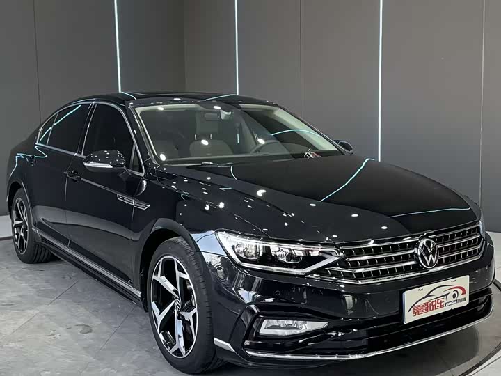 Фото 3 - Volkswagen Magotan