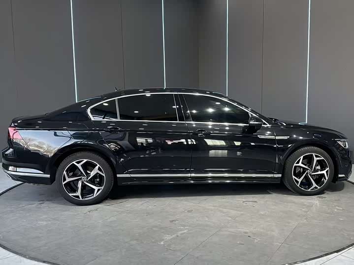 Фото 4 - Volkswagen Magotan