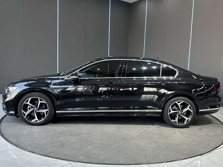 Фото 5 - Volkswagen Magotan