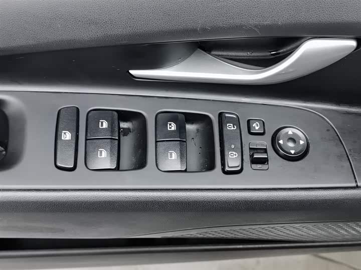 Фото 9 - Hyundai Elantra N line