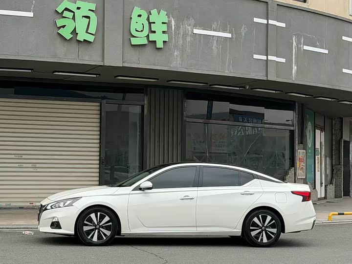 Фото 3 - Nissan Teana