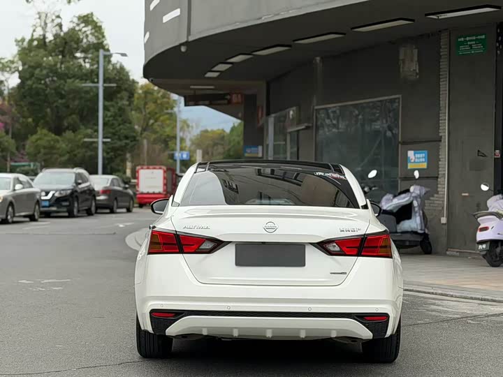 Фото 5 - Nissan Teana