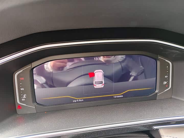 Фото 8 - Volkswagen Tiguan L Pro