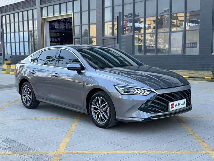 Фото 3 - BYD Qin Plus