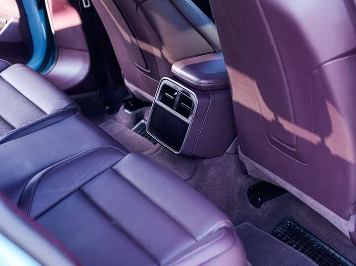 Фото 6 - Porsche Taycan