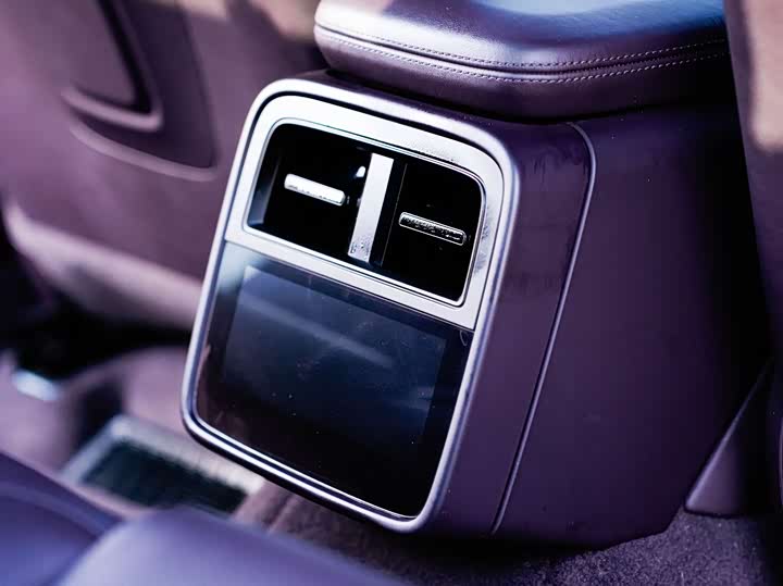 Фото 7 - Porsche Taycan