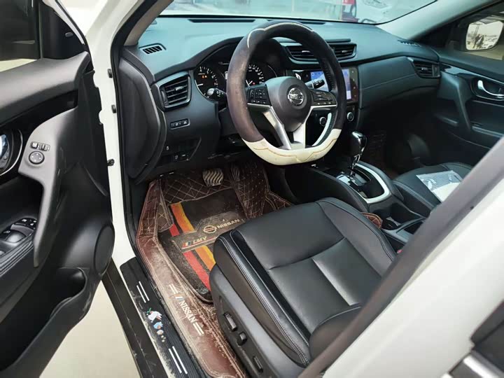 Фото 4 - Nissan X-Trail