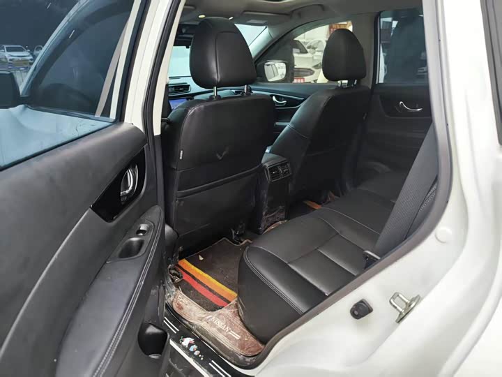 Фото 5 - Nissan X-Trail