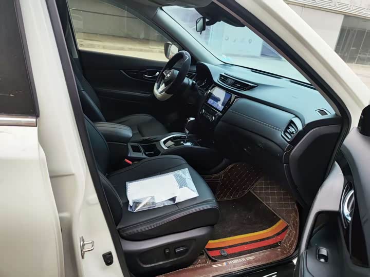 Фото 7 - Nissan X-Trail