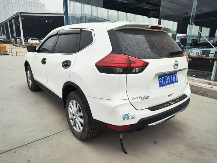 Фото 9 - Nissan X-Trail