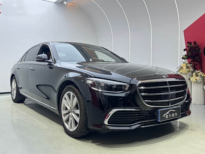 Фото 3 - Mercedes-Benz S-Class