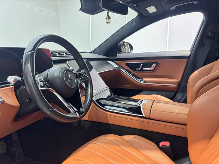 Фото 5 - Mercedes-Benz S-Class