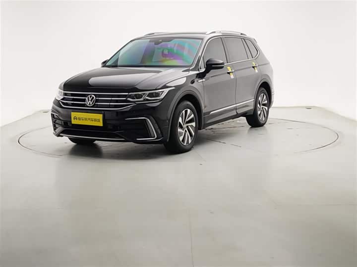 Фото 2 - Volkswagen Tiguan L Hybrid