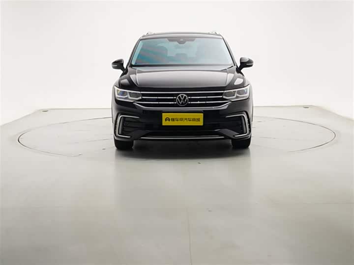 Фото 3 - Volkswagen Tiguan L Hybrid
