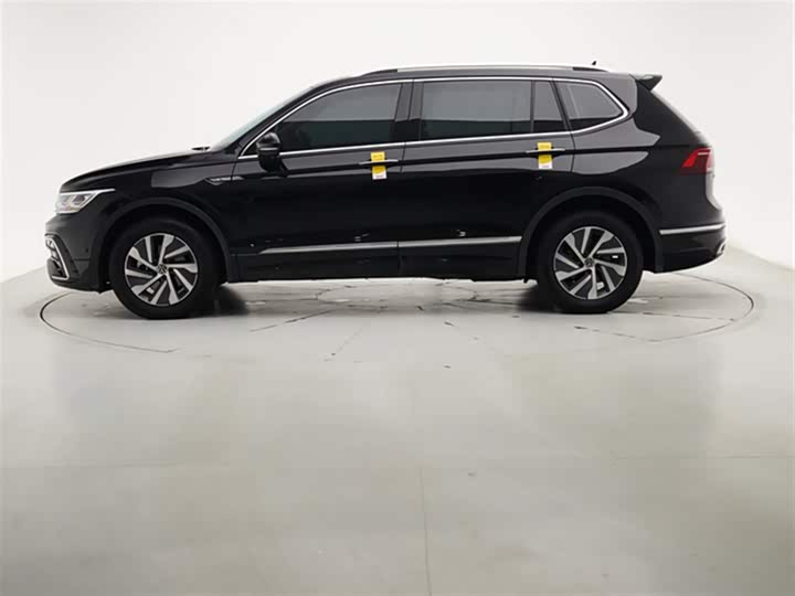 Фото 5 - Volkswagen Tiguan L Hybrid