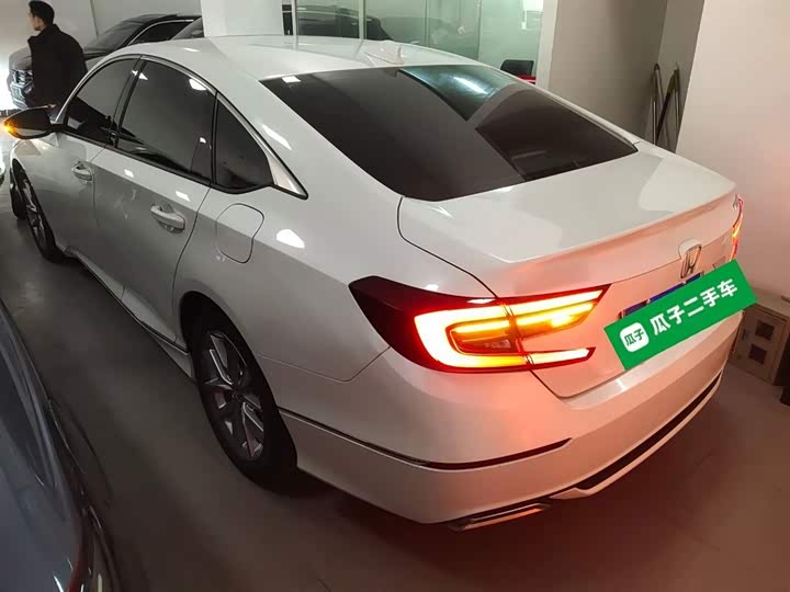 Фото 5 - Honda Accord