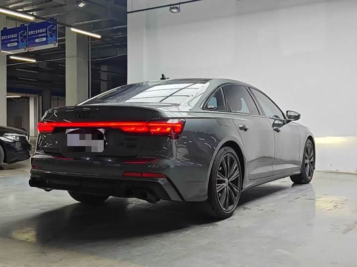 Фото 2 - Audi A6L