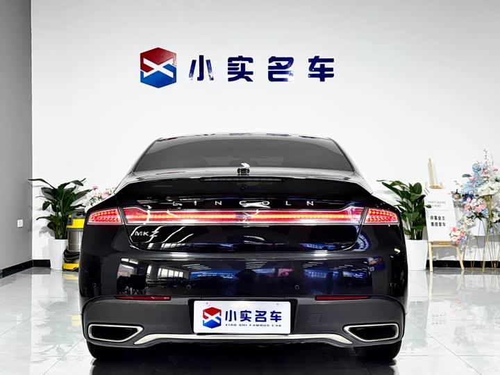 Фото 8 - Lincoln MKZ