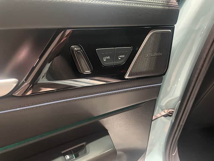 Фото 9 - Volkswagen Passat