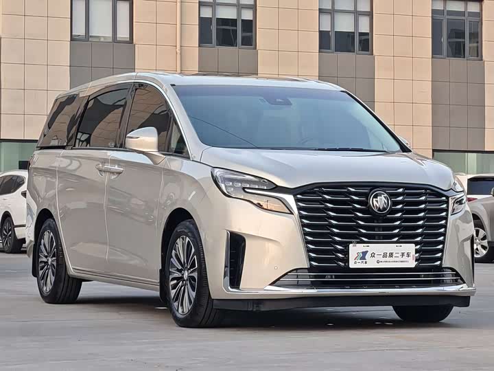 Фото 3 - Buick GL8 ES